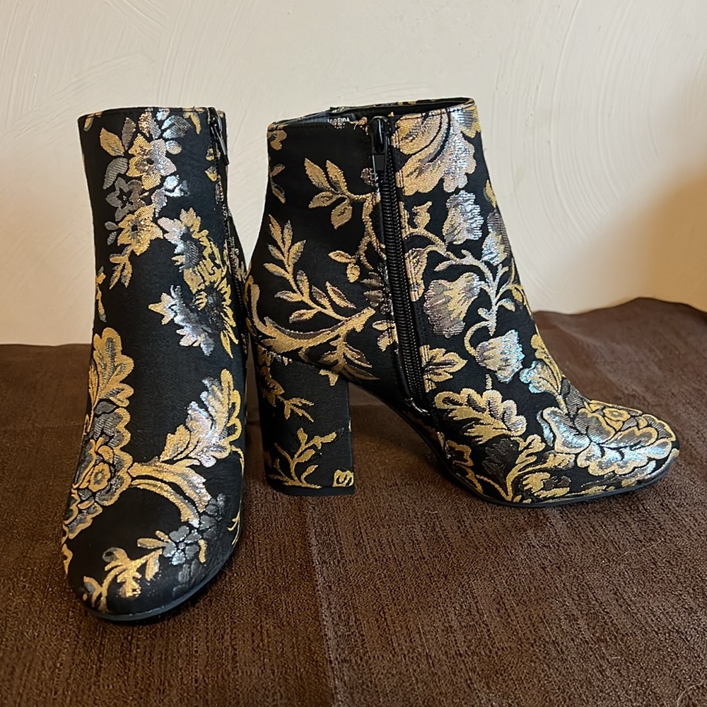 JUSTFAB Booties - Picture 2 of 3
